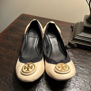 Tory Burch Light Oak Caroline Ballet flats size 8